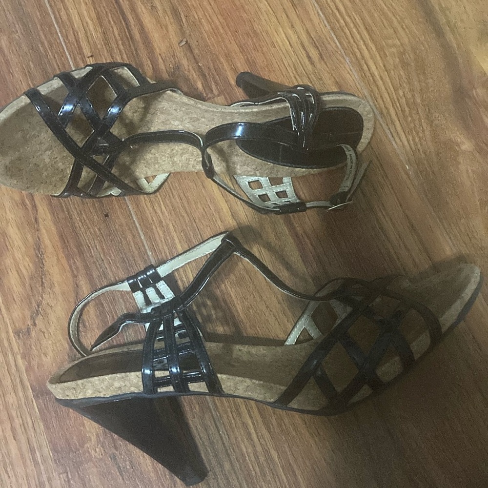 Kenneth Cole Reaction Black Heels Strappy Design